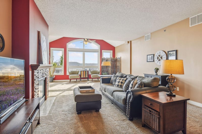 2670 Kelley Pw #316, Orono, MN 55356
