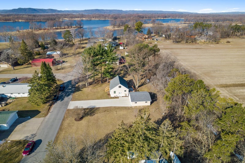 388 W 24th St, Buffalo City, WI 54622