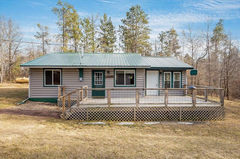 2375 Pine Chip Dr, Solon Springs, WI 54873