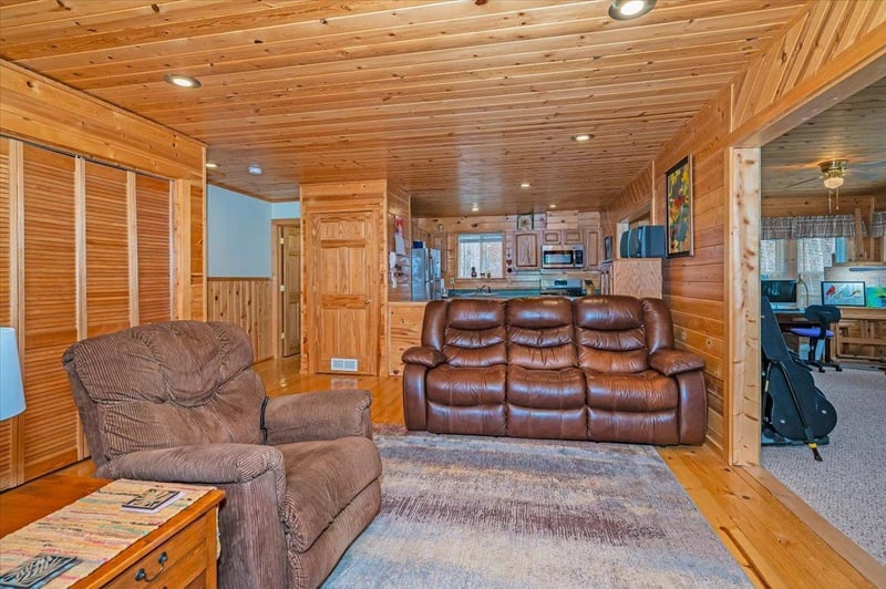 2375 Pine Chip Dr, Solon Springs, WI 54873
