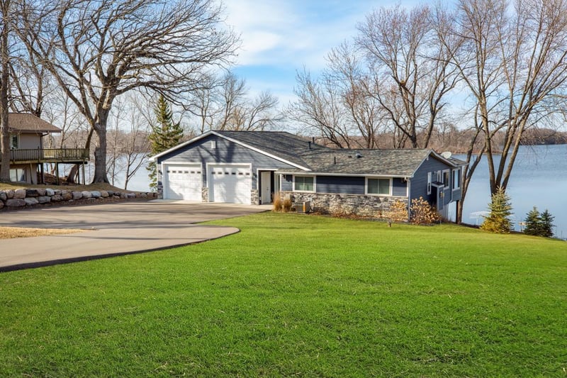 8365 Hennepin Way, Morristown, MN 55052