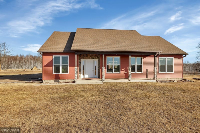 2560 Plum St, Brook Park, MN 55007