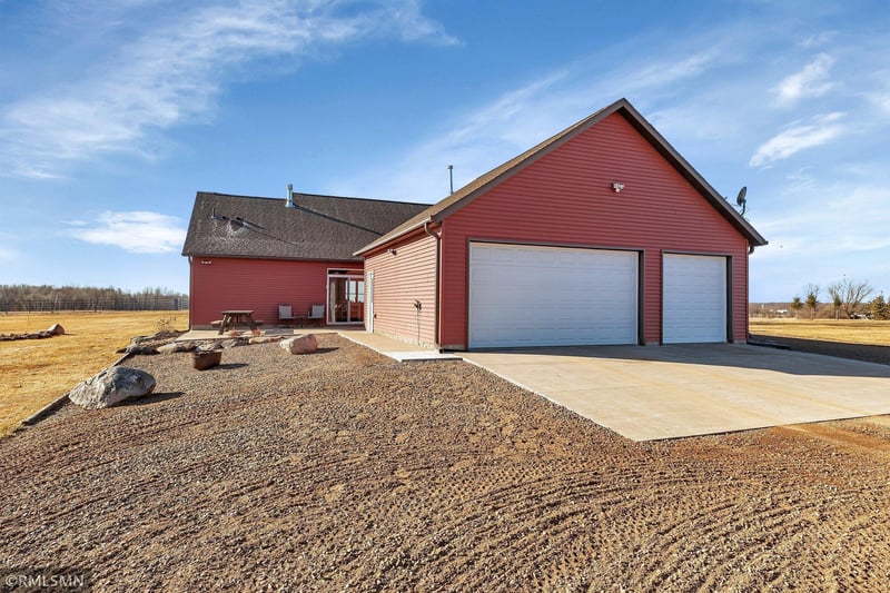 2560 Plum St, Brook Park, MN 55007