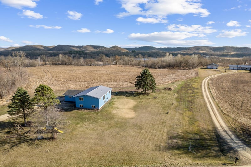 W1697 Wald Rd, Alma, WI 54610