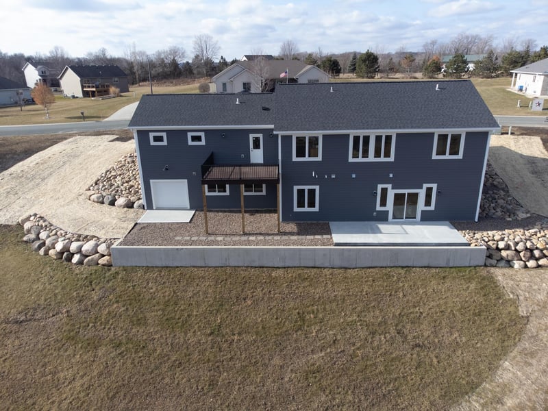 837 9th Ave SW, Pine Island, MN 55963