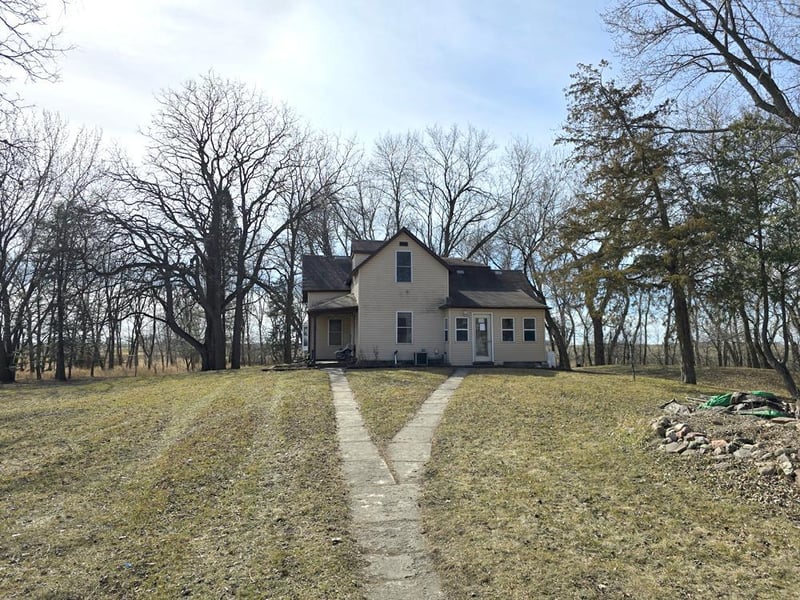 34316 601st Ave, Lafayette, MN 56054
