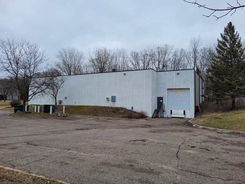 400 Commerce Ct, Vadnais Heights, MN 55127