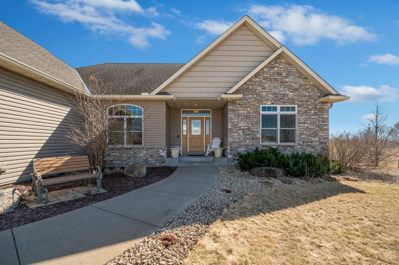 15746 Saint Andrews Ln, Ramsey, MN 55303