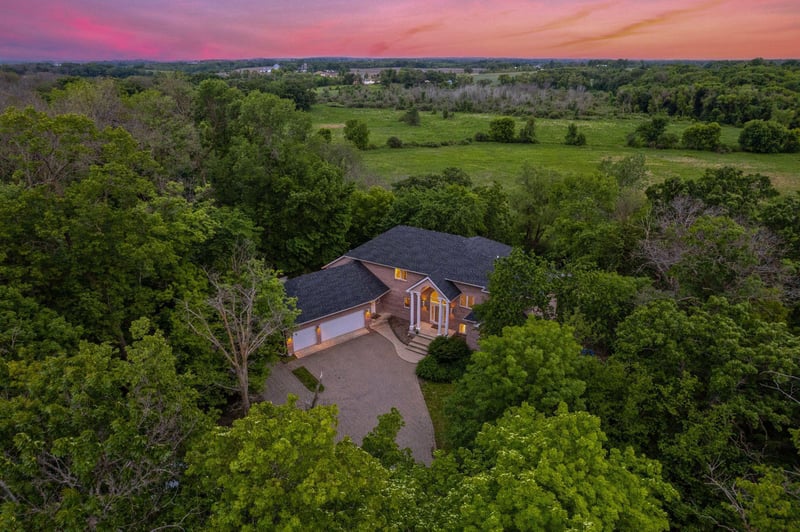 465 W 220th St, Jordan, MN 55352