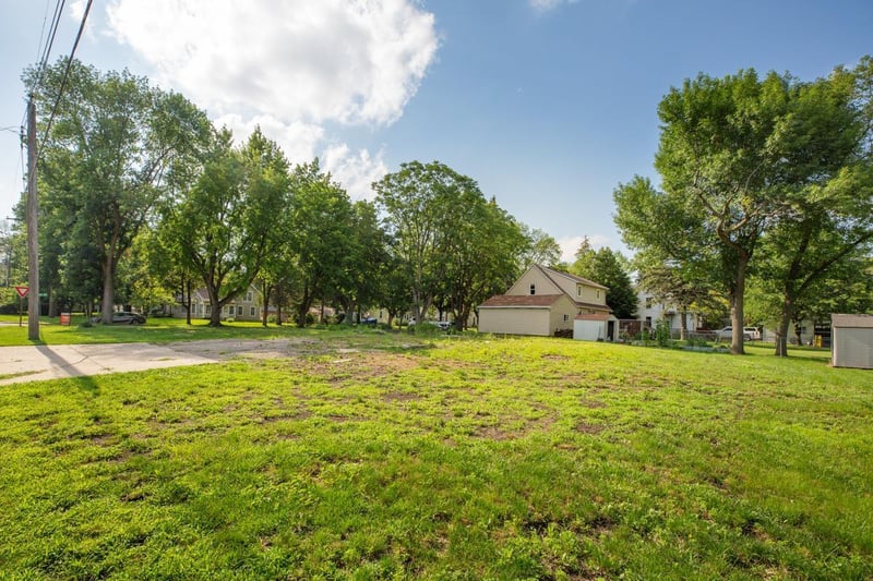 209 4th Ave SE, Mapleton, MN 56065