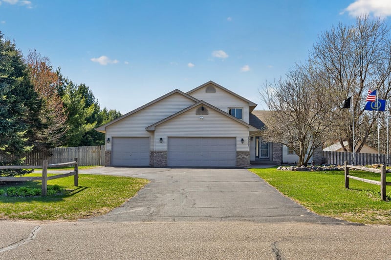 20972 Rendova St NE, East Bethel, MN 55011