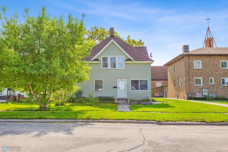 205 2nd St E, Ada, MN 56510