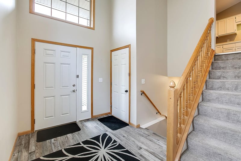 22132 Zion Pw, Oak Grove, MN 55011