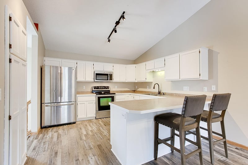 22132 Zion Pw, Oak Grove, MN 55011