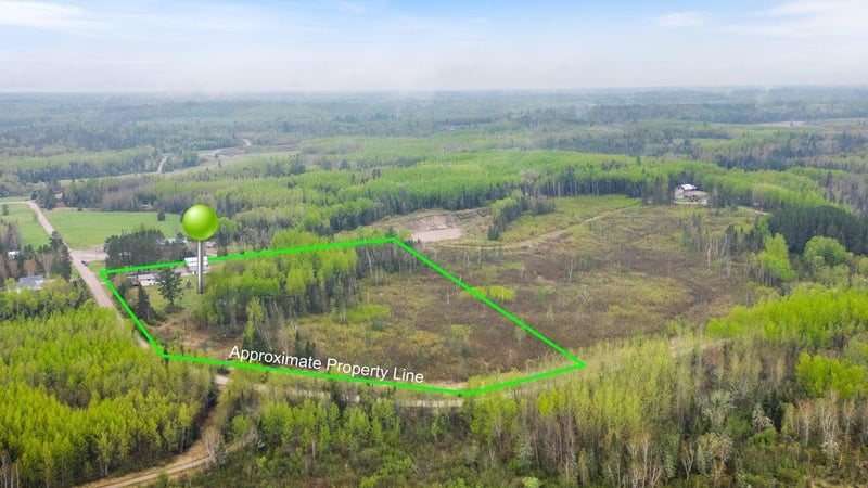 5609 River Rd, Orr, MN 55771