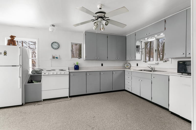10238 Almond Dr, Grey Eagle, MN 56336
