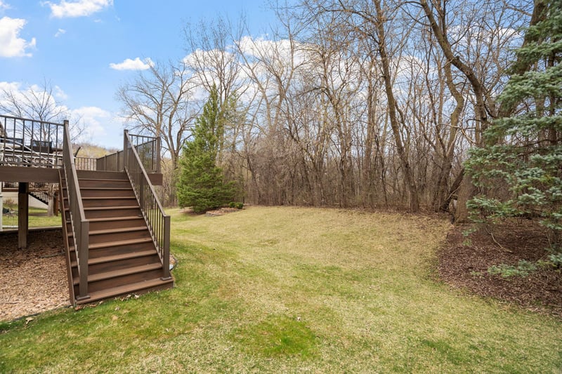2670 Barclay St N, Maplewood, MN 55109