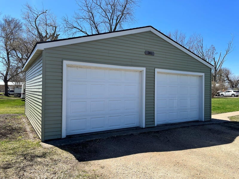 141 W Reed Ave, Nelson, MN 56355