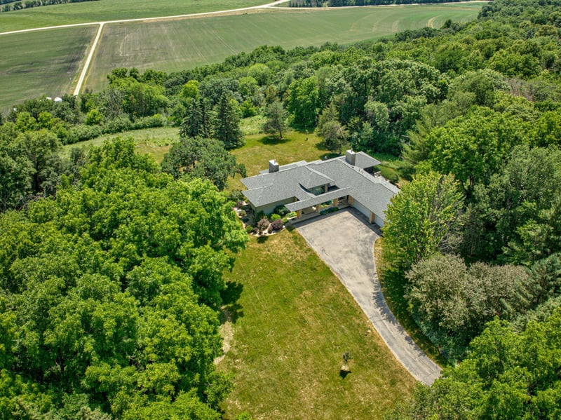 5484 Weatherhill Rd SW, Rochester, MN 55902