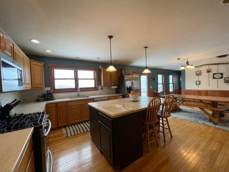 13909 Hillside Rd, Brownsville, MN 55919