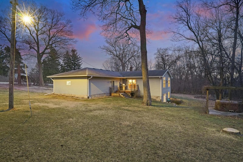 54987 200th Ave, West Concord, MN 55985