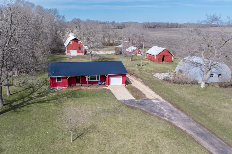 1043 65th St, Ceylon, MN 56121