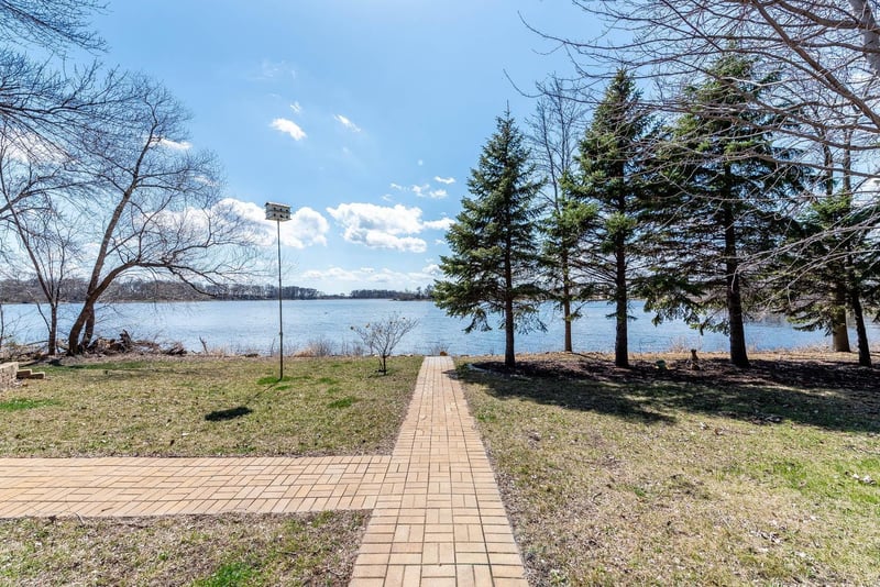 22011 Oriole Rd, Madison Lake, MN 56063