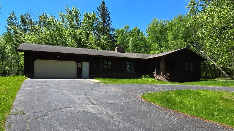 10576 King Rd, Orr, MN 55771