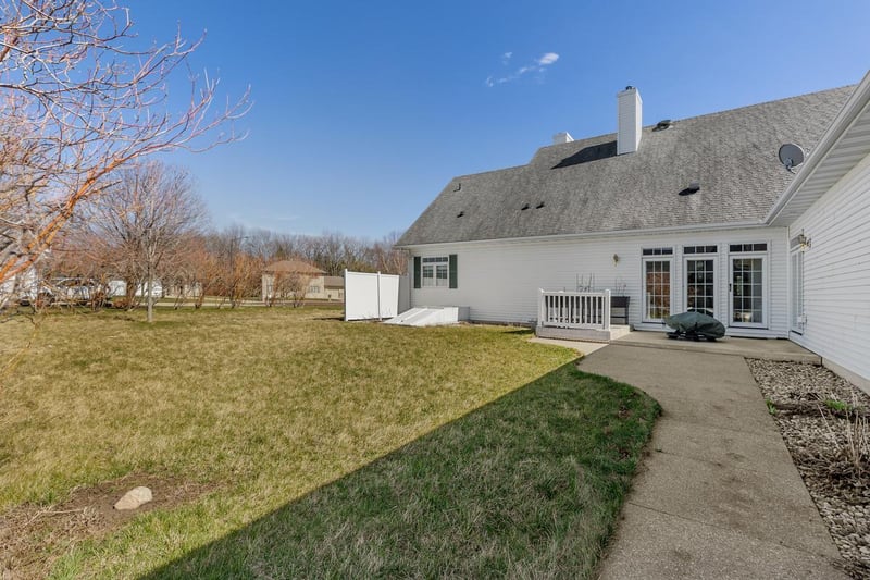 1 Crystal Ct, Saint James, MN 56081