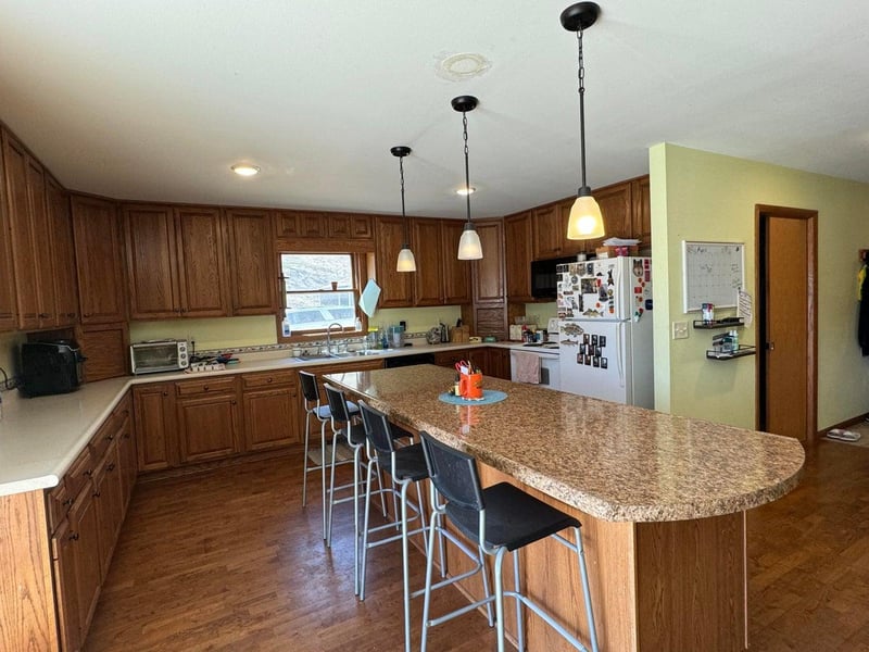 8404 County 4, Houston, MN 55943