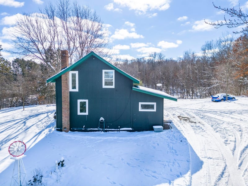 1728 W Church Rd, Star Prairie, WI 54026