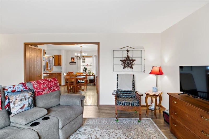 E112 Jefferson St, Nelson, WI 54756