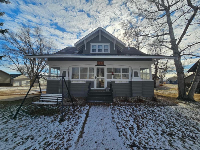 131 W Maple St, Edgerton, MN 56128