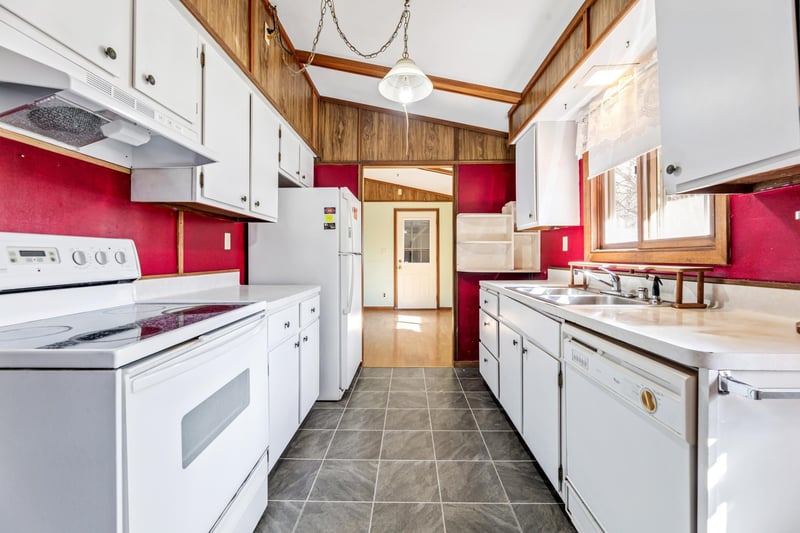 569 25 1/4 St, New Auburn, WI 54757