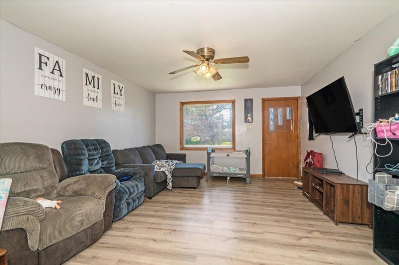 608 16th Ave W, Ashland, WI 54806