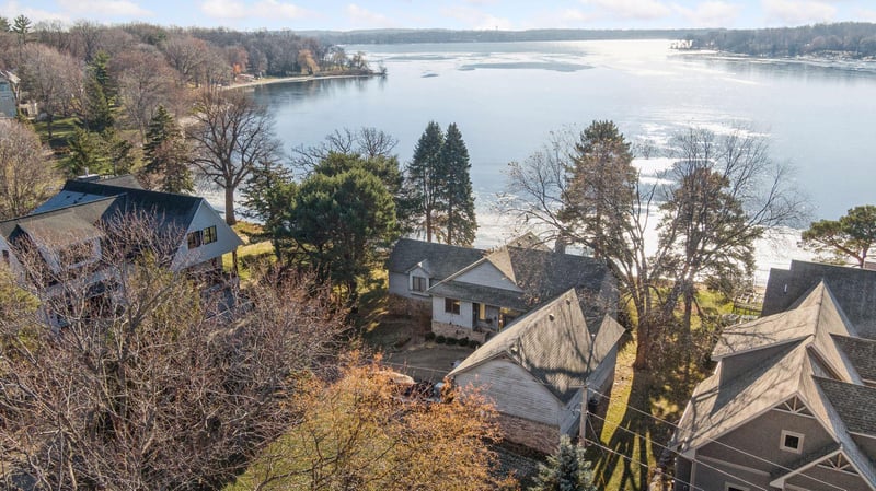 2474 Carman St, Wayzata, MN 55391