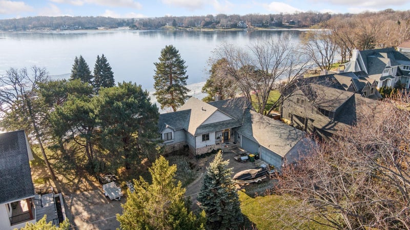 2474 Carman St, Wayzata, MN 55391