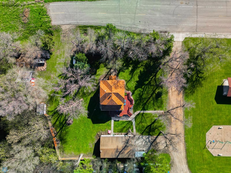 228 1st St NW, Kent, MN 56553