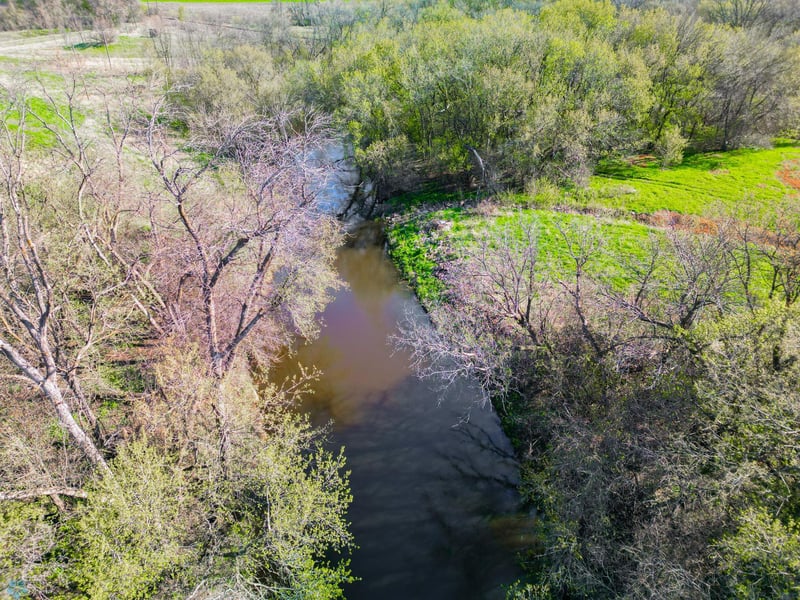 228 1st St NW, Kent, MN 56553