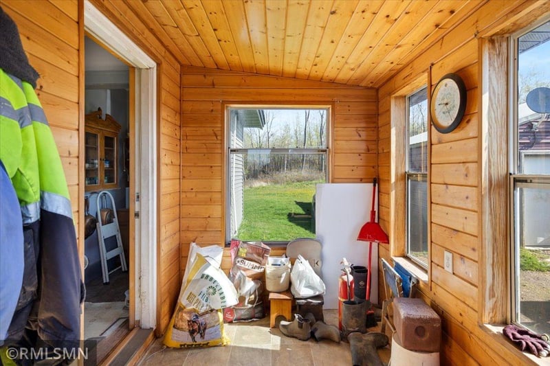 65908 N Pine Rd, Askov, MN 55704