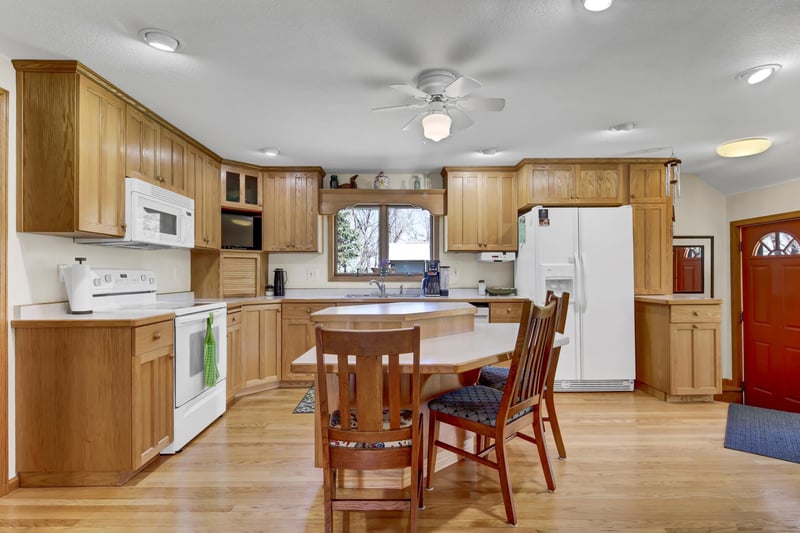 17672 540th St, West Concord, MN 55985