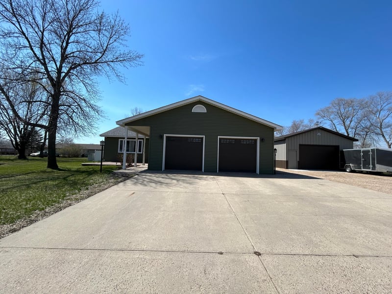 949 Ash St, Appleton, MN 56208