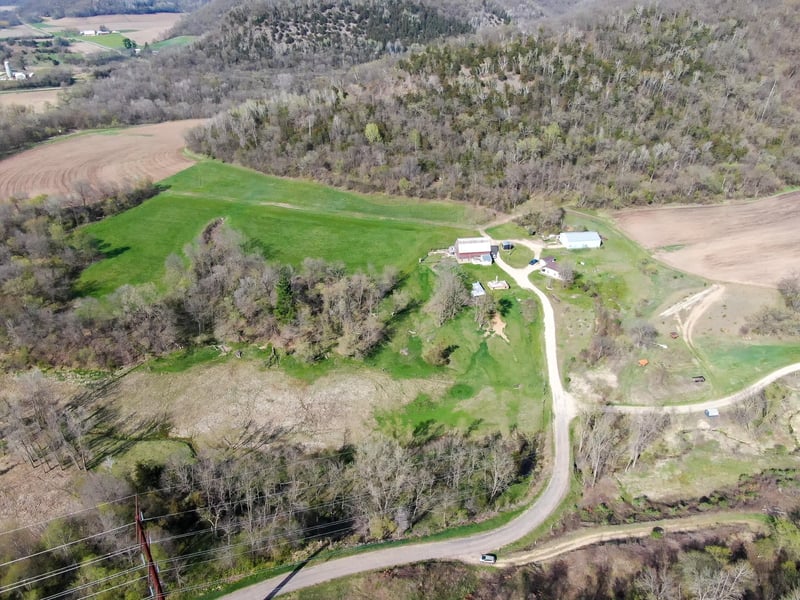 W842 Guenther Rd, Fountain City, WI 54629