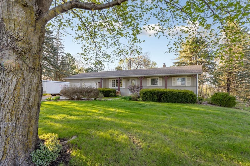 9715 40th St W, Webster, MN 55088