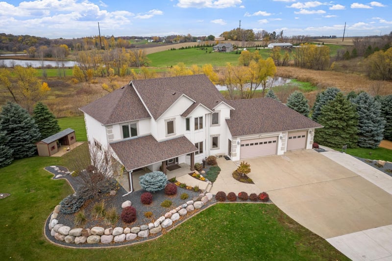 4850 Wilderness Lake Cir, Elko New Market, MN 55020