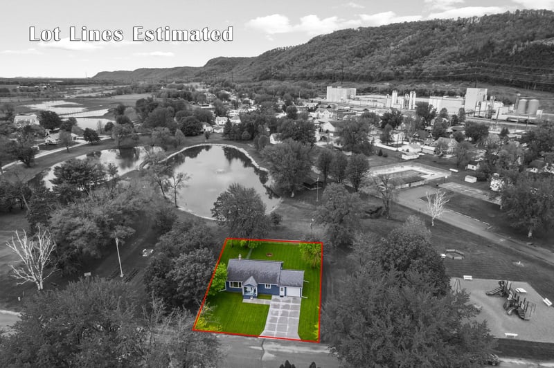 204 Michaels St, Cochrane, WI 54622