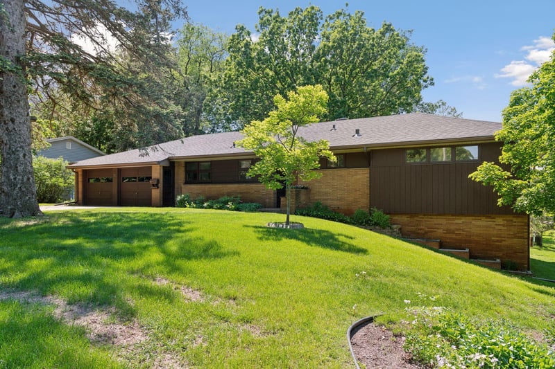 35 Natchez Ave N, Minneapolis, MN 55422