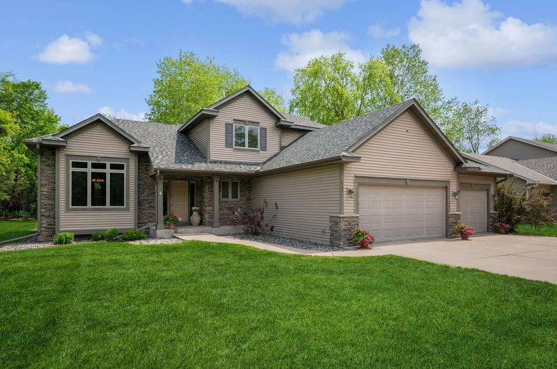 1575 Quasar Ct S, Lakeland, MN 55043