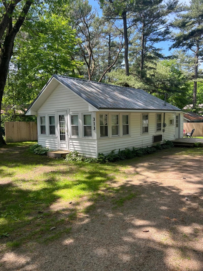 313 Dogwood Rd, Wyoming, MN 55092