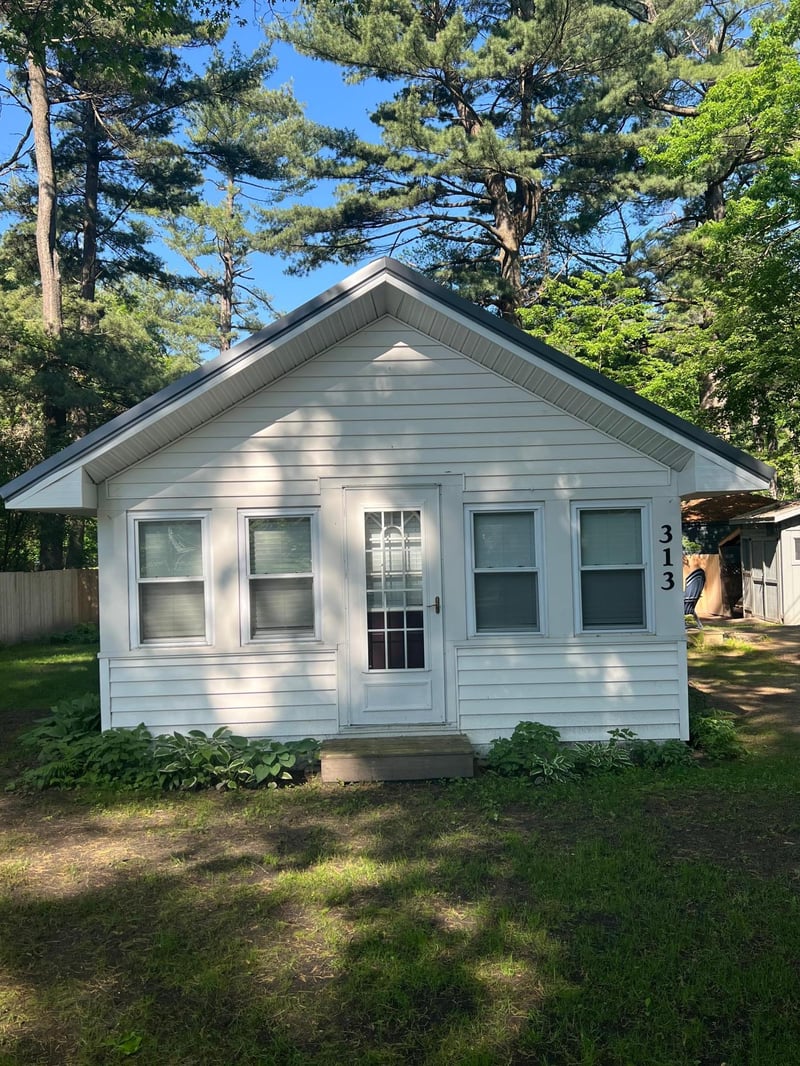313 Dogwood Rd, Wyoming, MN 55092
